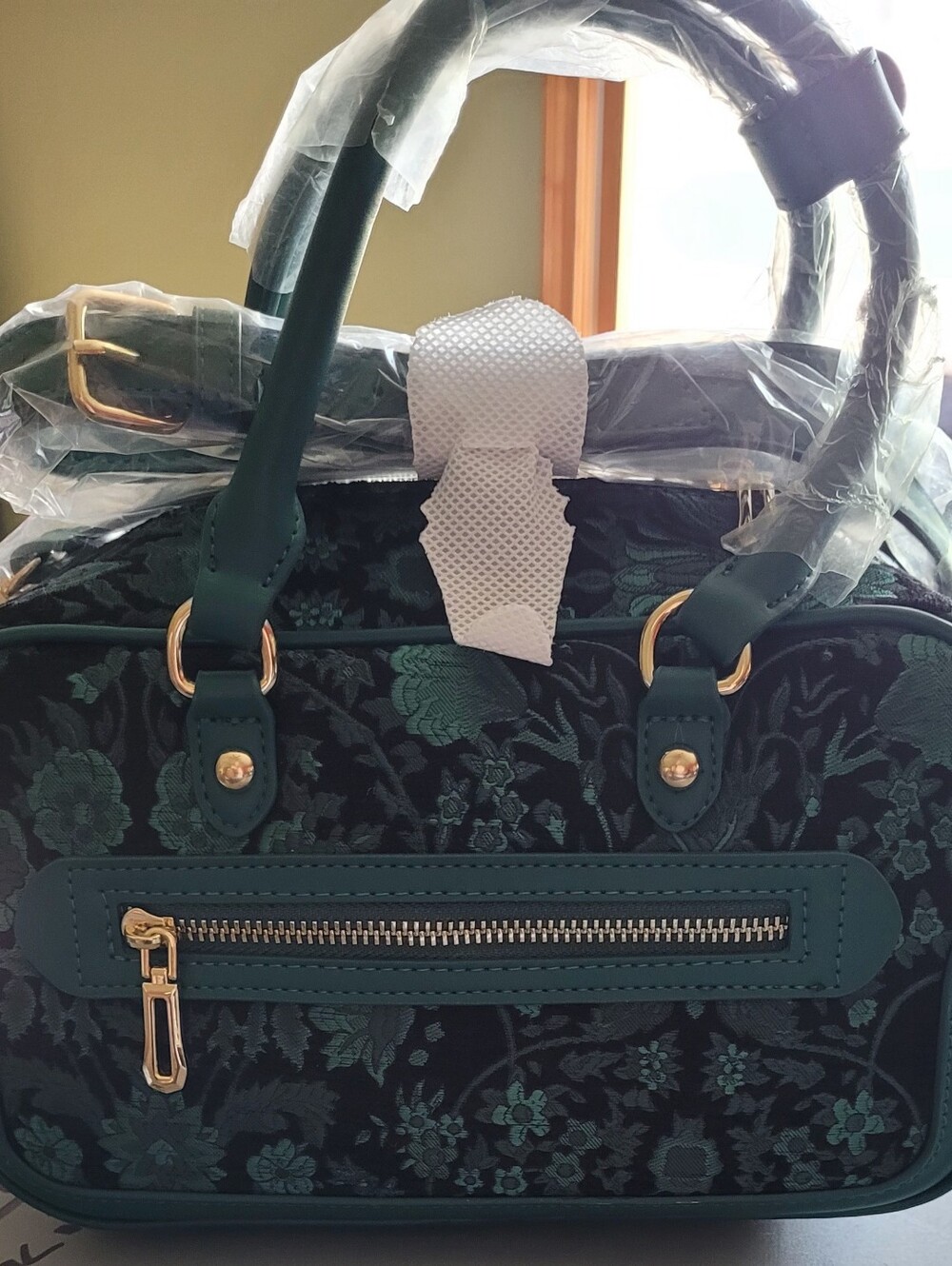 Wicked Oz Green Floral Handbag with Bag Chain - BoxLunch Exclusive - Picture 5 of 9